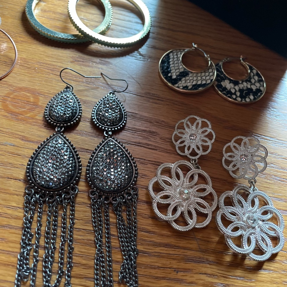 Large Jewelry Bundle!! - Picture 10 of 12